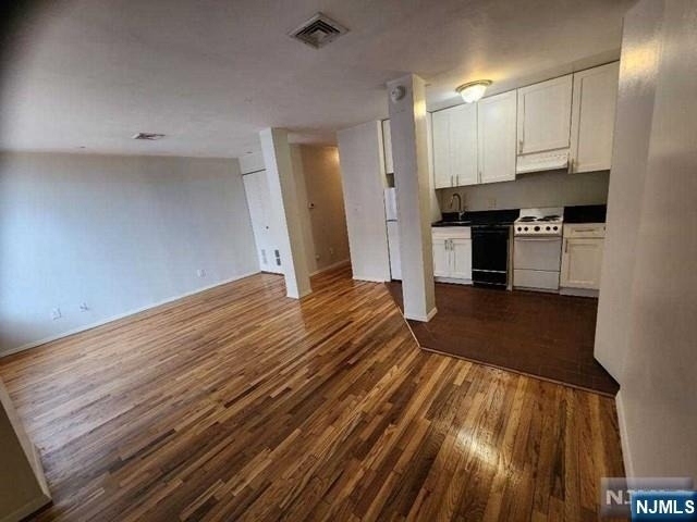 840 River - Photo 1