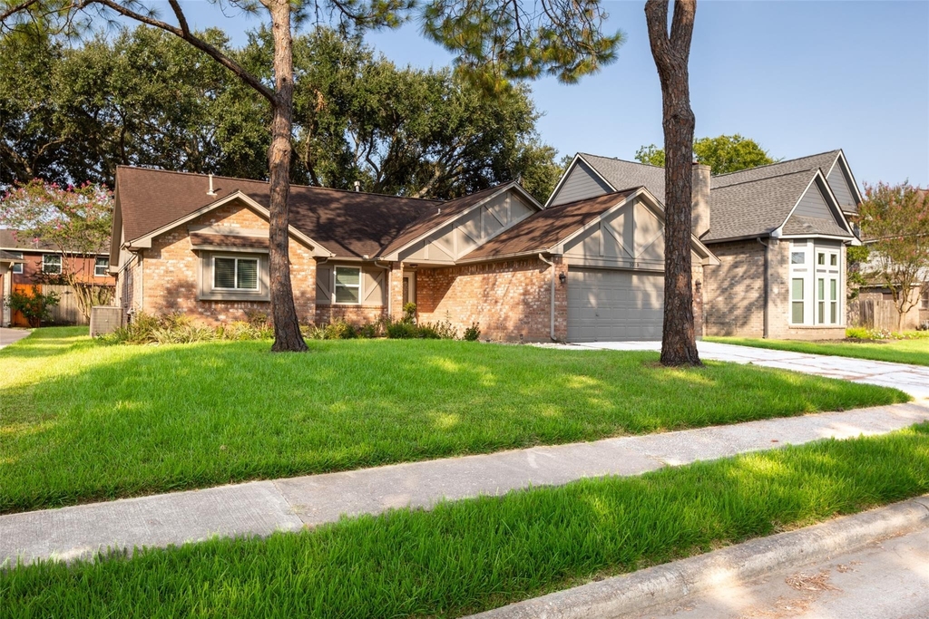 1019 Sugar Mountain Court - Photo 1