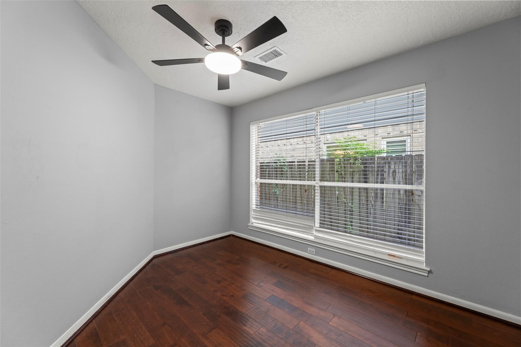 1019 Sugar Mountain Court - Photo 19