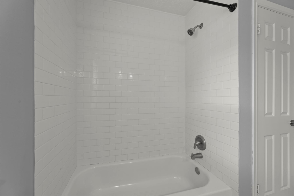 1019 Sugar Mountain Court - Photo 18