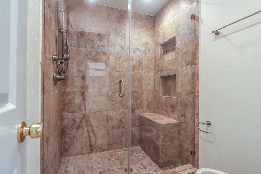 14209 Lost Meadow Lane - Photo 8