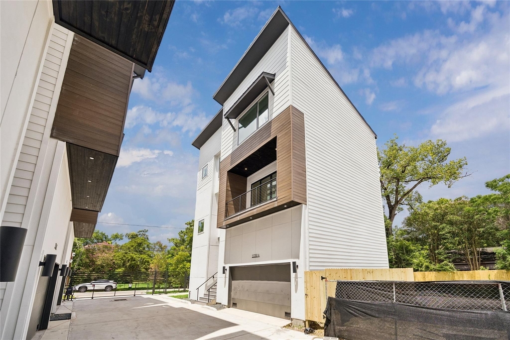 1032 W 17th Street - Photo 34