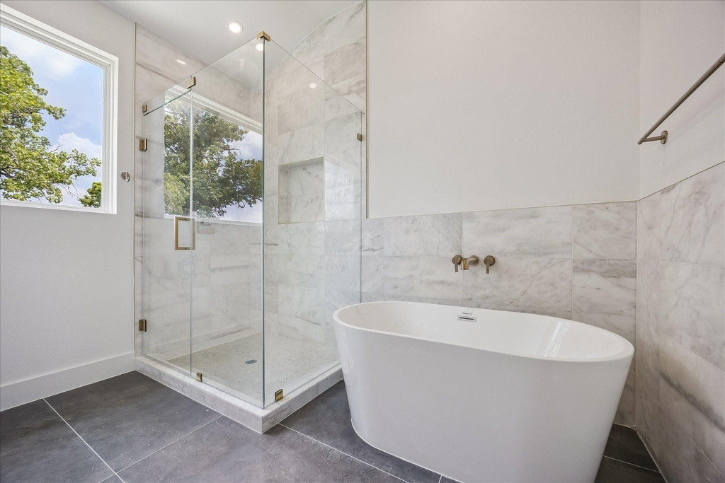 1032 W 17th Street - Photo 19