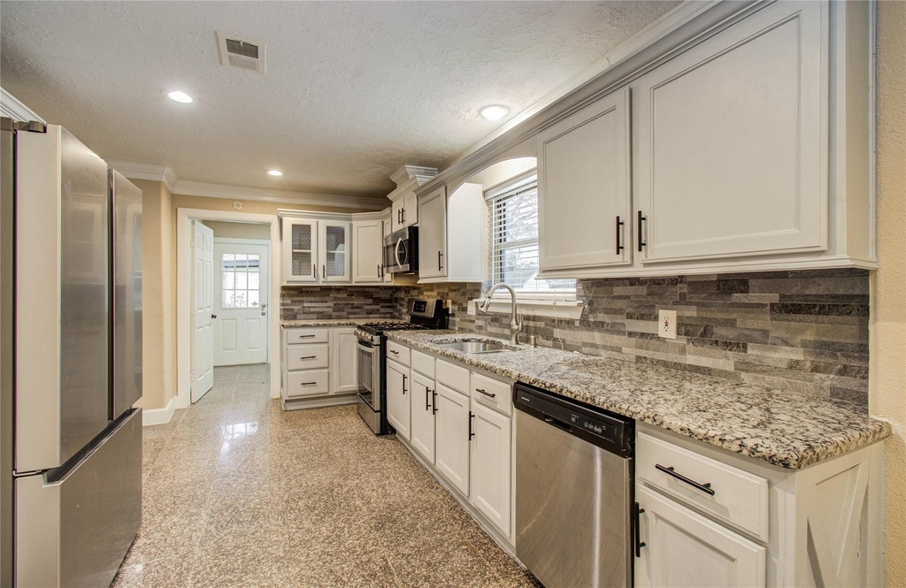 540 Fort Sumpter Street - Photo 5