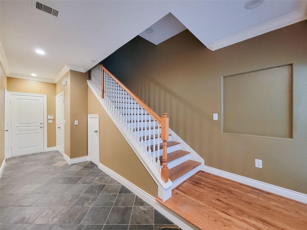 1115 Saint Charles Street - Photo 15
