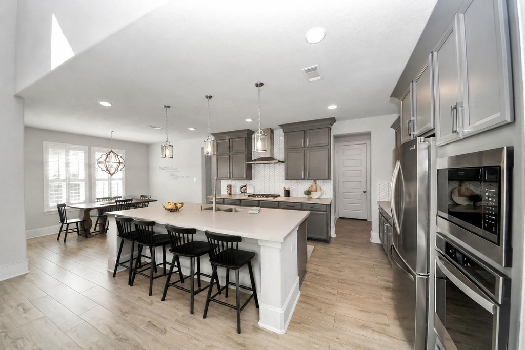 8119 Messina Mount Drive - Photo 2