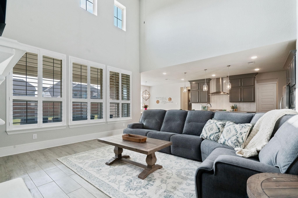8119 Messina Mount Drive - Photo 8