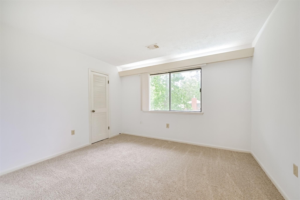 16040 Dunes Drive - Photo 18