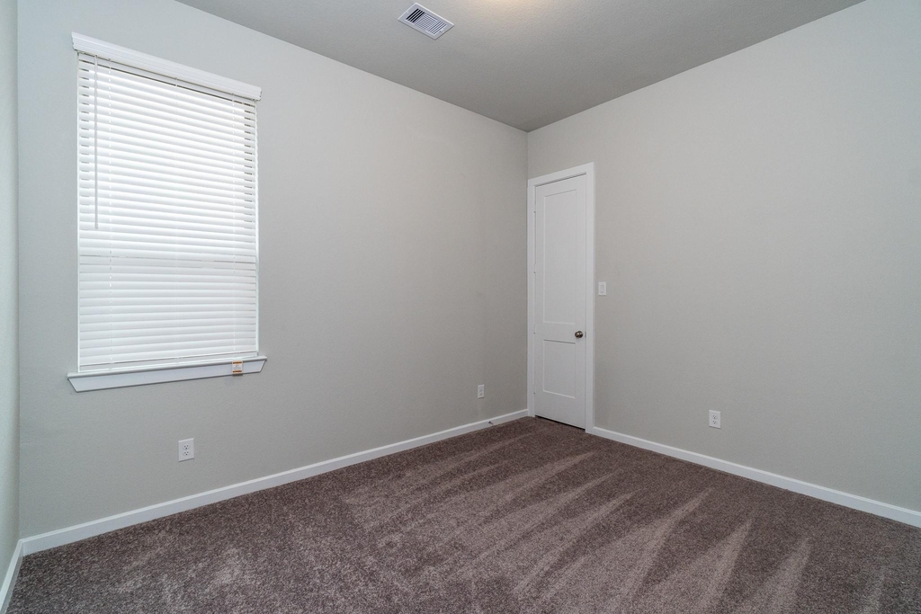 27054 Golden Knoll Drive - Photo 15