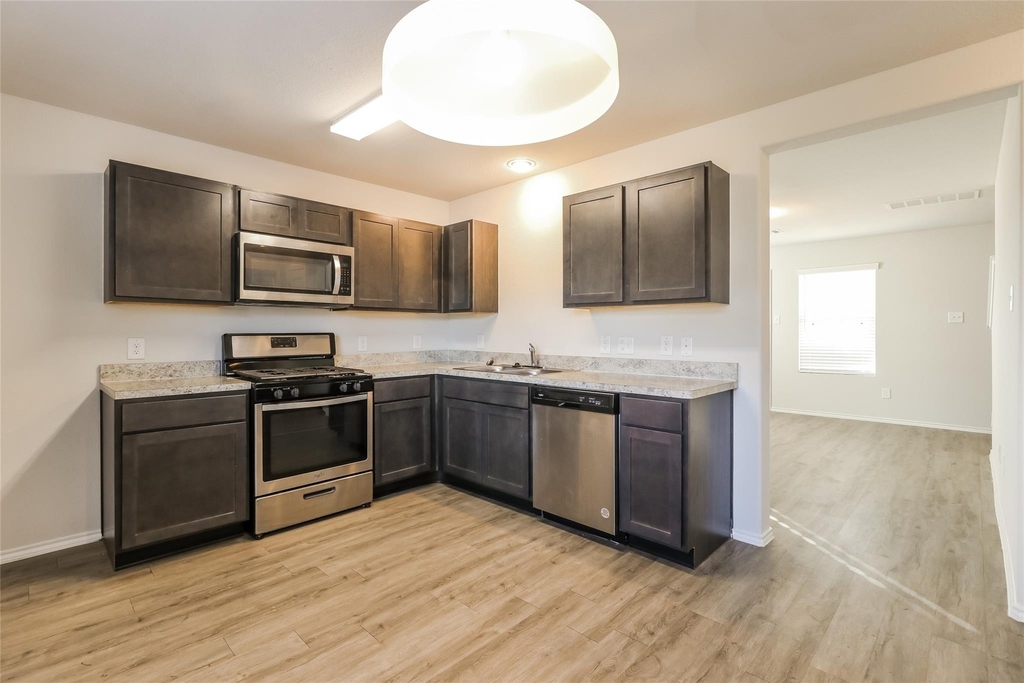 2536 N Lina Court - Photo 3