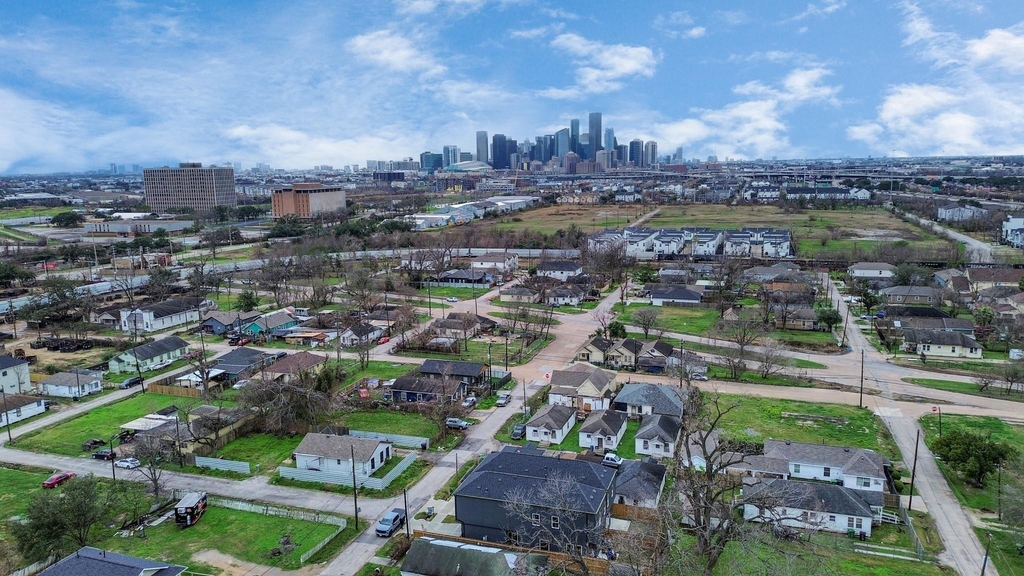 4415 Coke Street - Photo 42