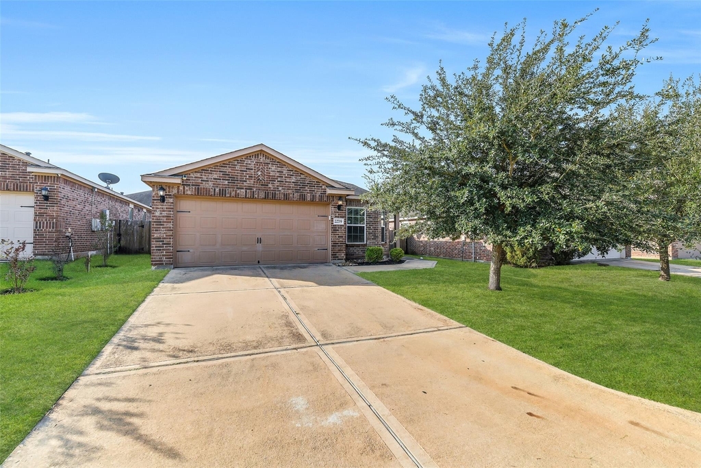 22719 Tabberts Way - Photo 0