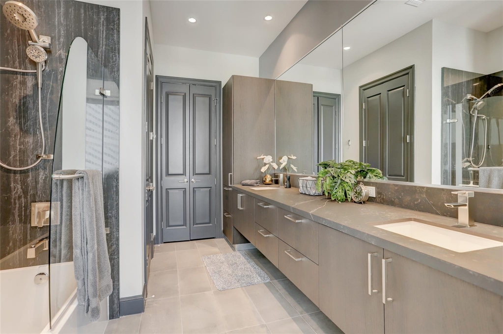 1211 Caroline Street - Photo 11