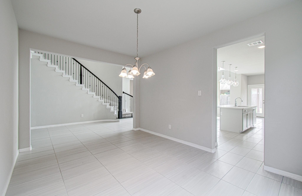 11730 Twin Creeks Hill Drive - Photo 9