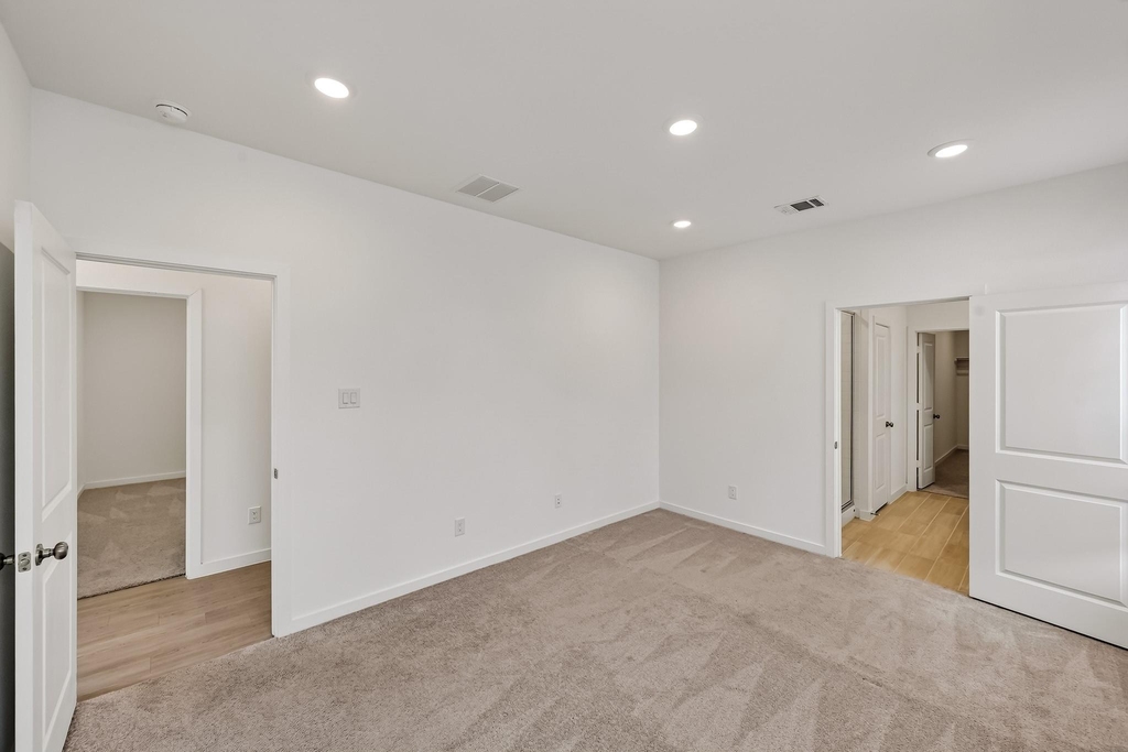 5822 Majestic Sky Drive - Photo 11