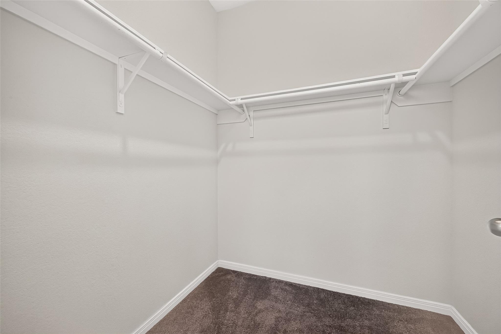 2118 Katalonia Lane - Photo 32