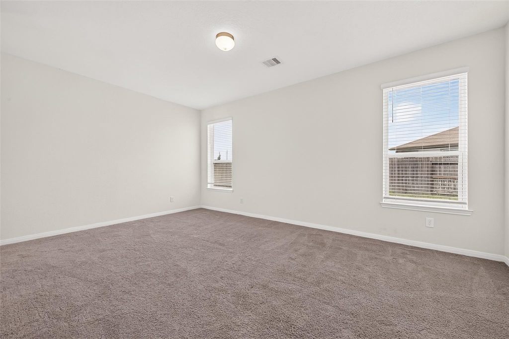 2118 Katalonia Lane - Photo 30