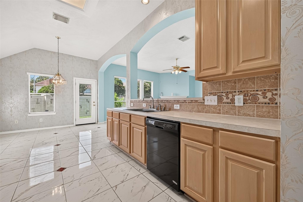 12338 Ashford Hollow Drive - Photo 17
