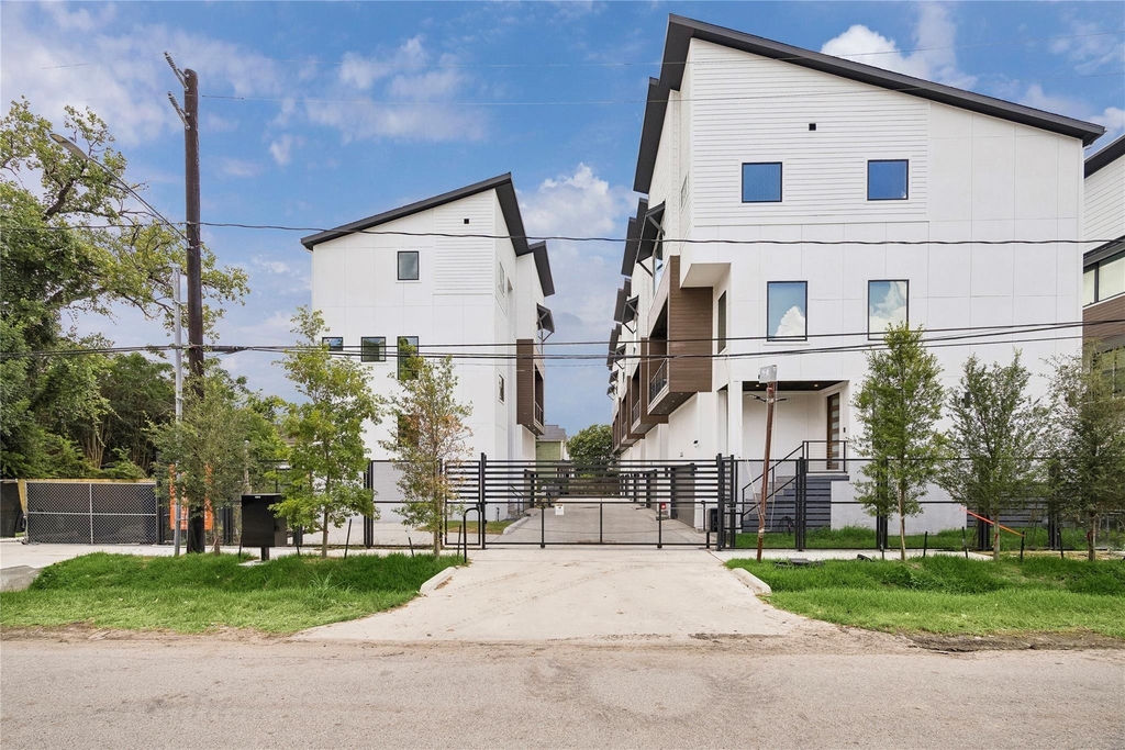1034 W 17th St Street - Photo 25