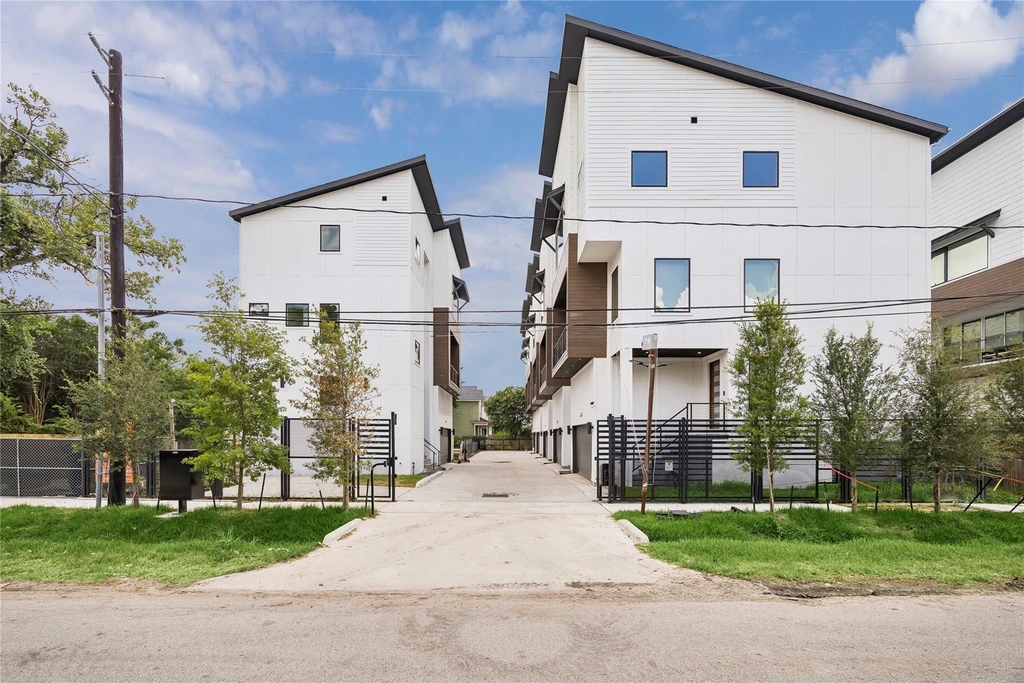 1034 W 17th St Street - Photo 24