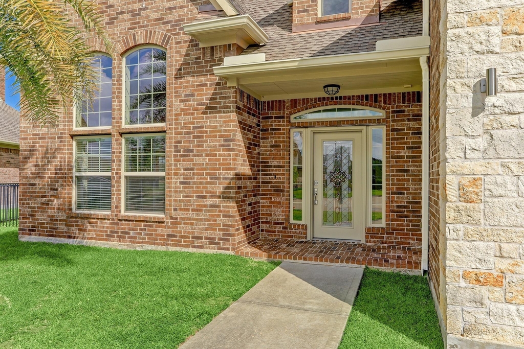 303 Twin Timbers Lane - Photo 2