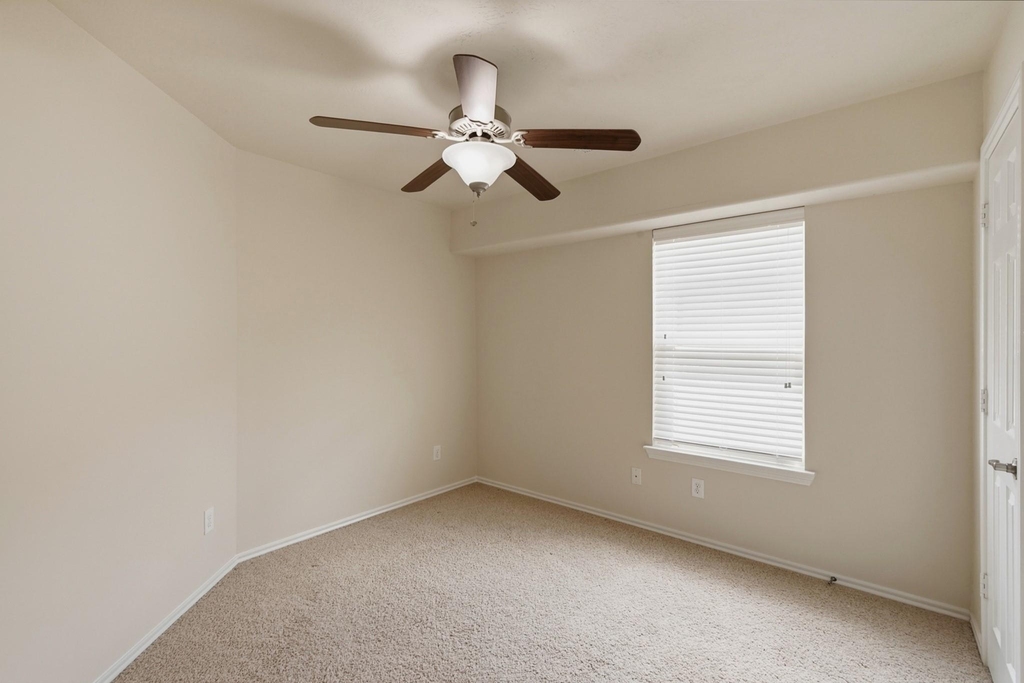 267 Bloomhill Place - Photo 16