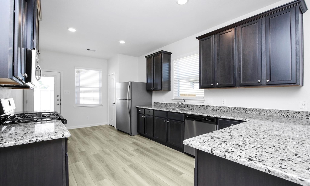 440 Lone Rider Drive - Photo 2