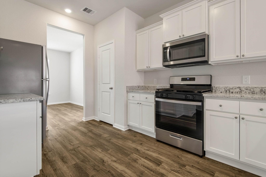 701 Jasmine Ridge Lane - Photo 2