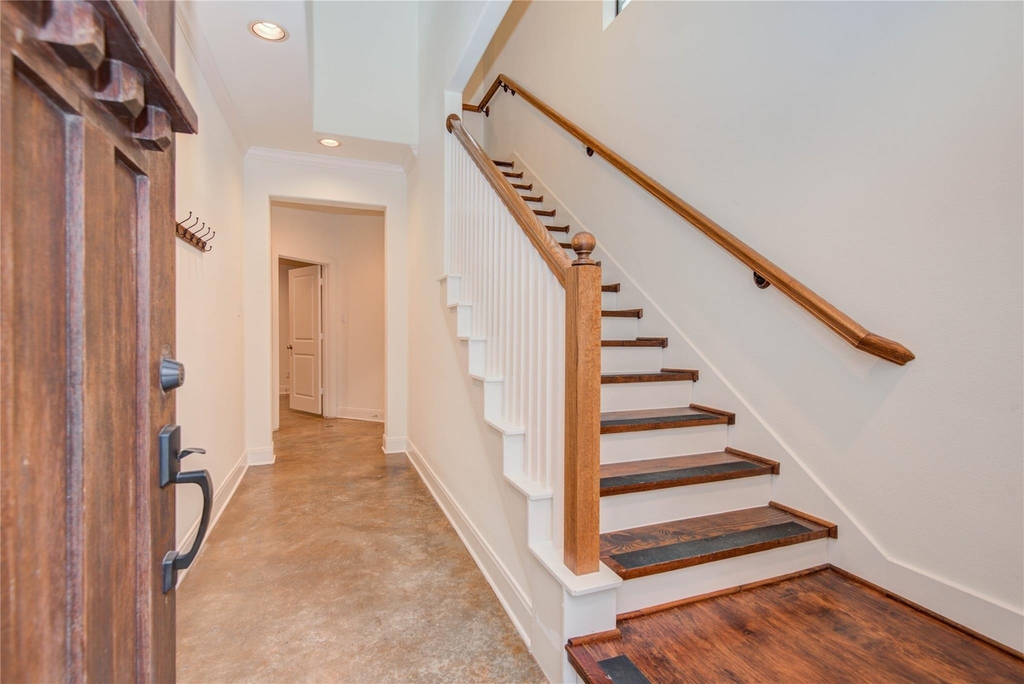 2414 Charleston Street - Photo 4