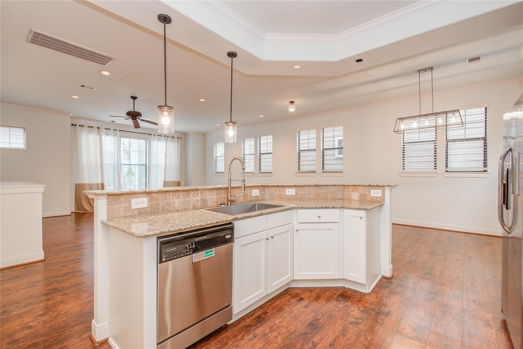 2414 Charleston Street - Photo 10