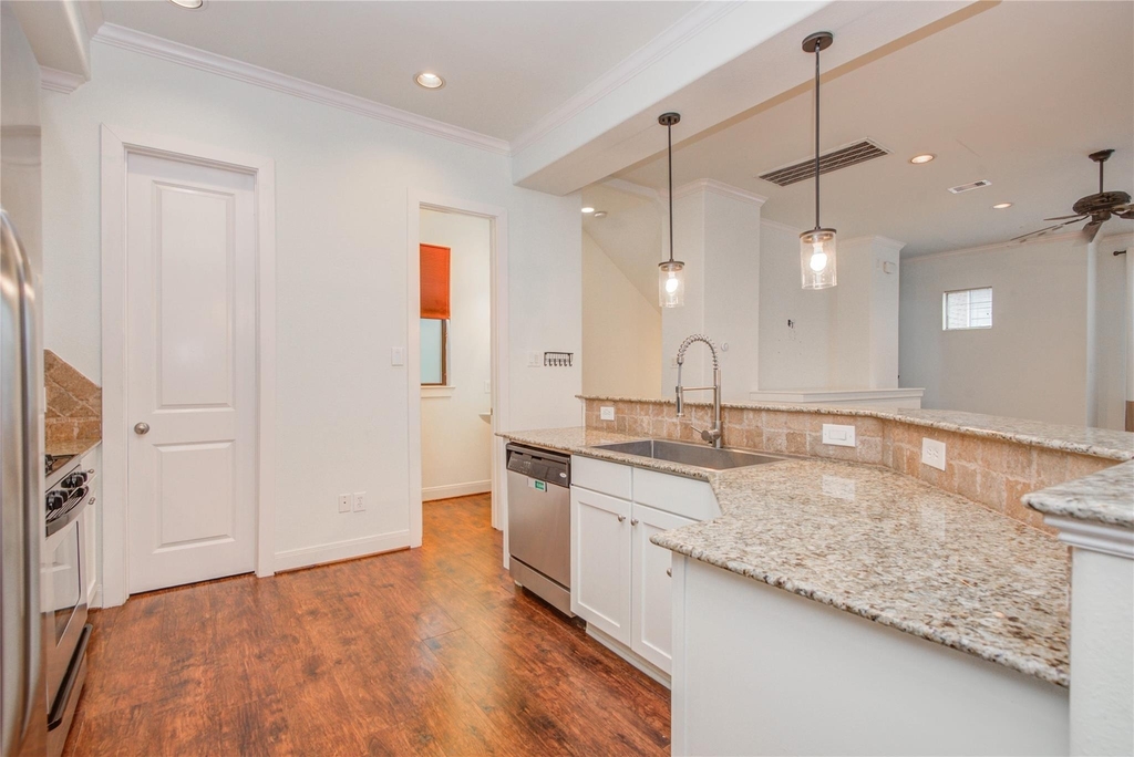 2414 Charleston Street - Photo 15