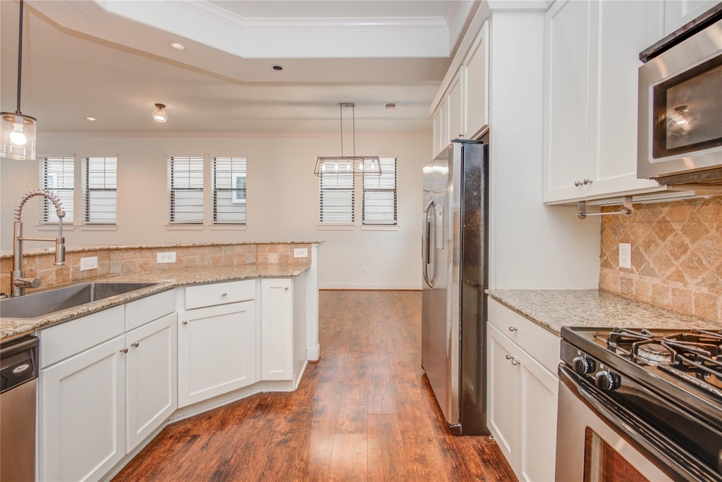 2414 Charleston Street - Photo 13