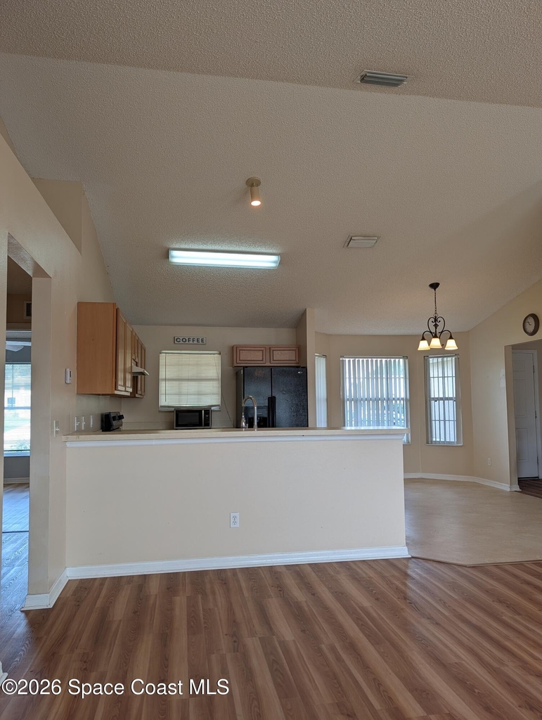 1140 Jupiter Boulevard Nw - Photo 4