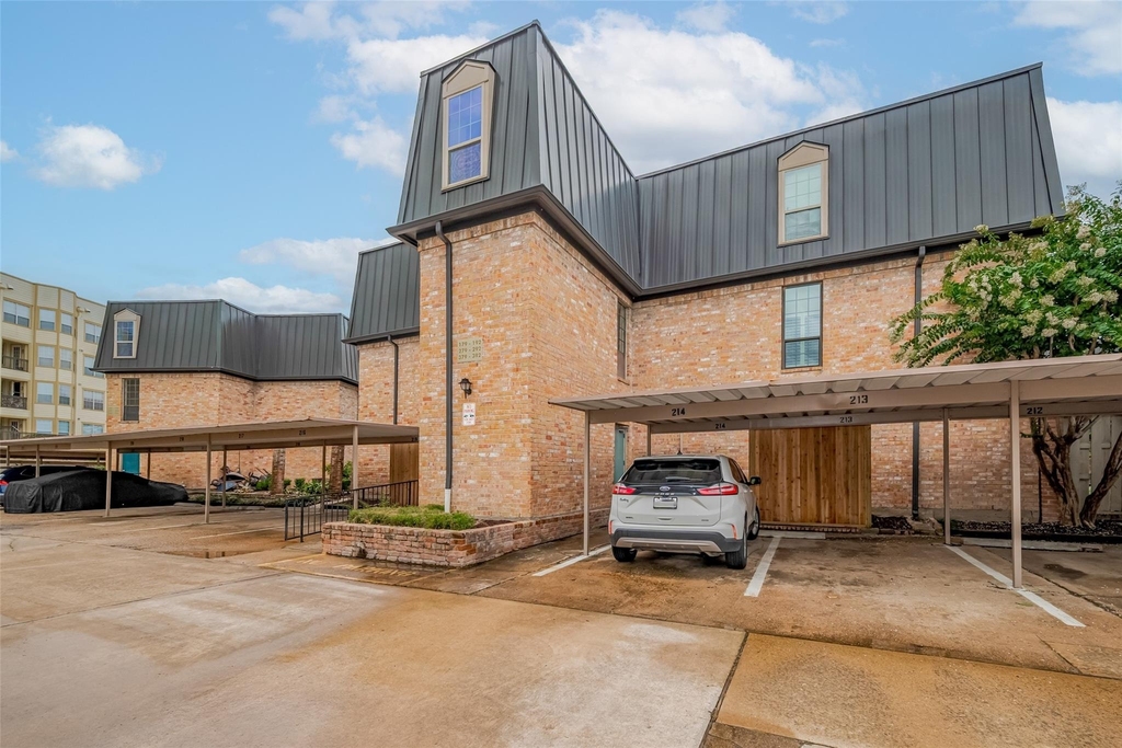 2475 Underwood Street - Photo 2
