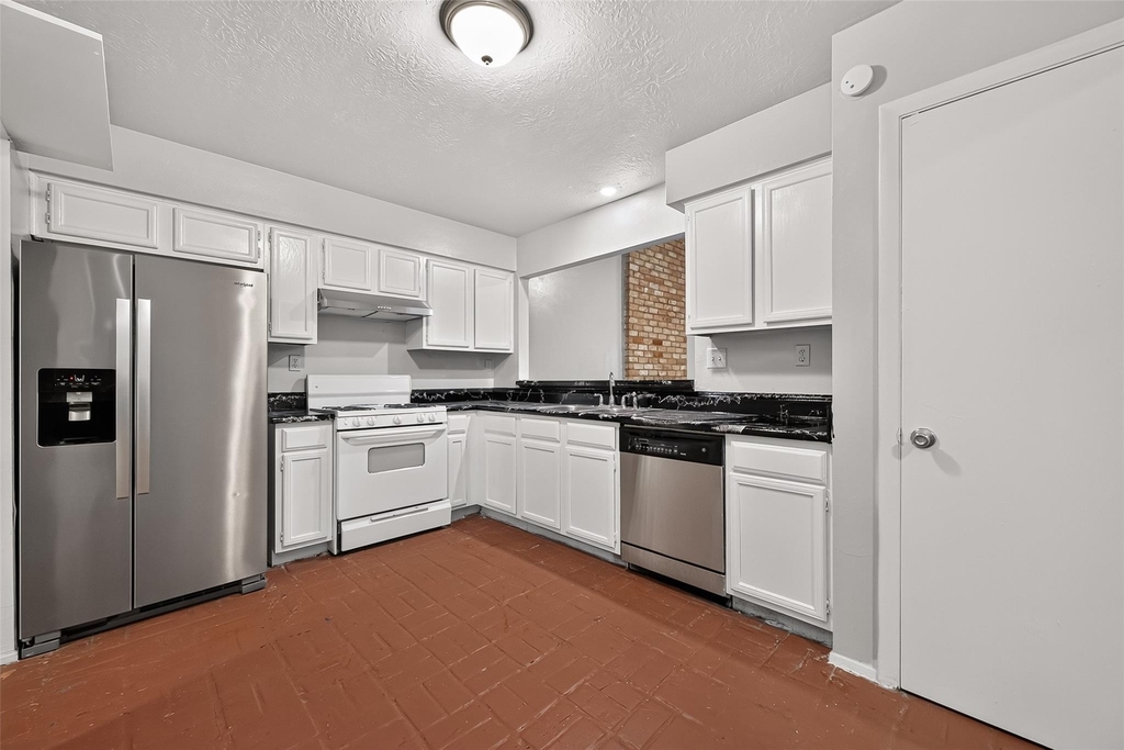 24050 Spring Briar Lane - Photo 7