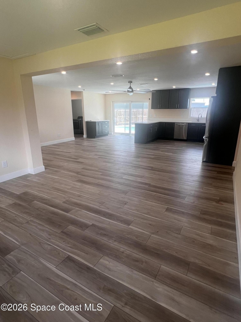 511 Palm Avenue - Photo 6