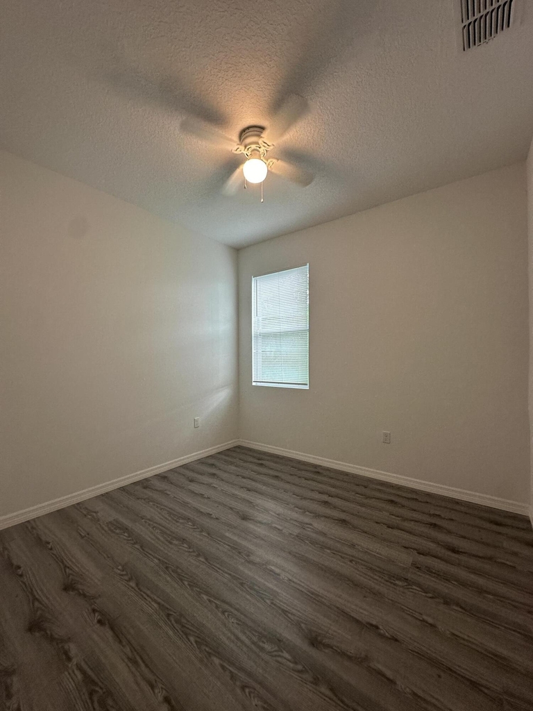 466 Tobias Street Se - Photo 13