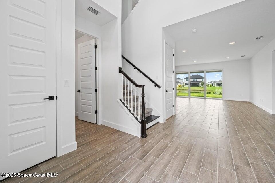2737 Kamin Drive - Photo 3