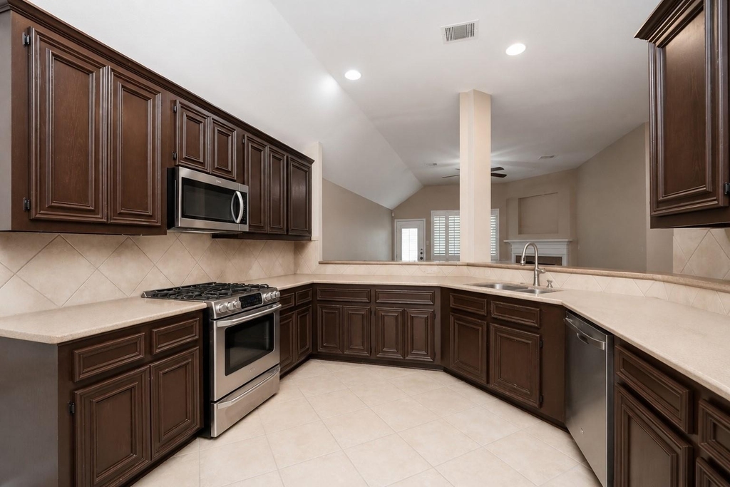 14211 Pinefrost Lane - Photo 12