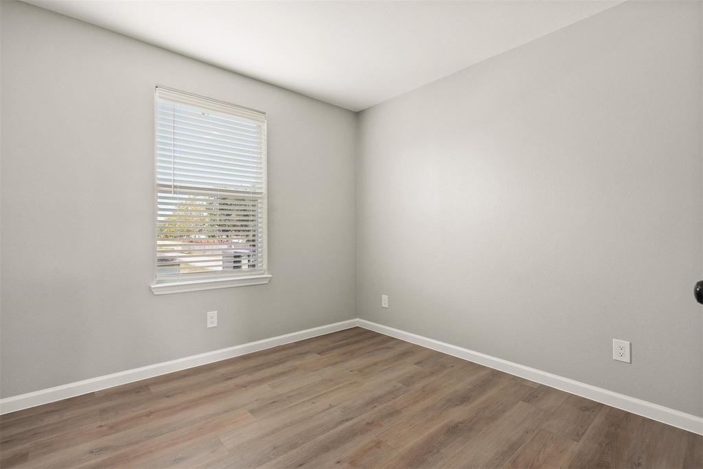 4106 White Street - Photo 3