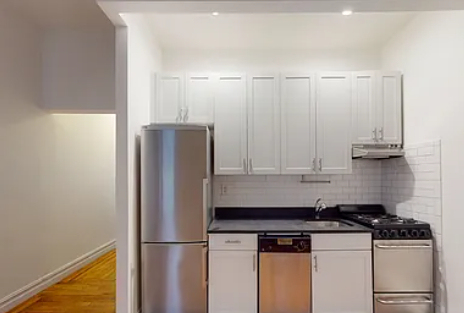 226 East 87th Street - Photo 4
