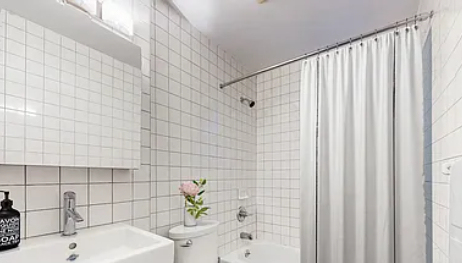 226 East 87th Street - Photo 5