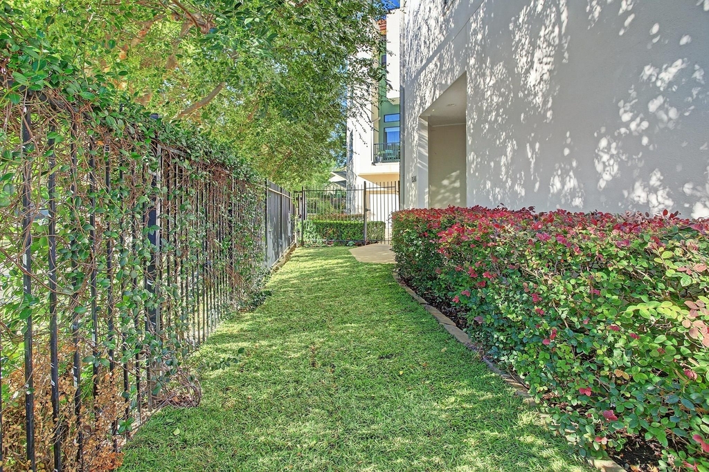 1320 Welch Street - Photo 28