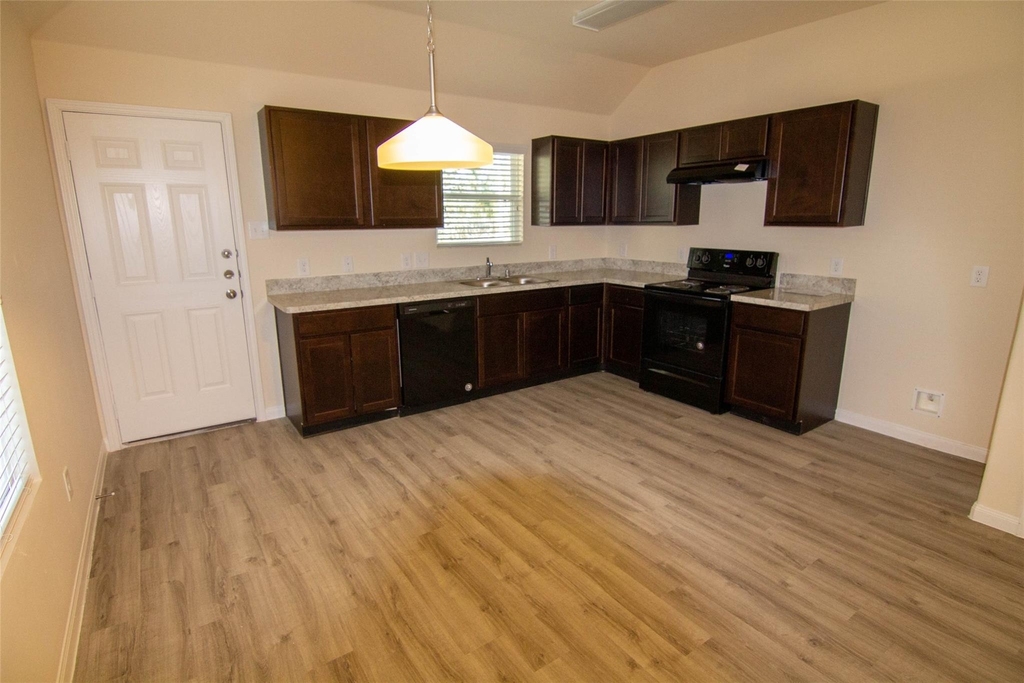 154 Spring Meadows Circle - Photo 2