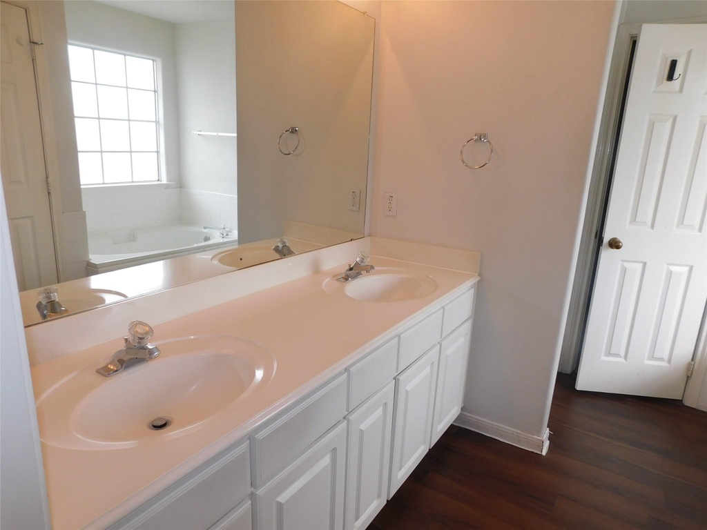 2710 Grants Lake Boulevard - Photo 7