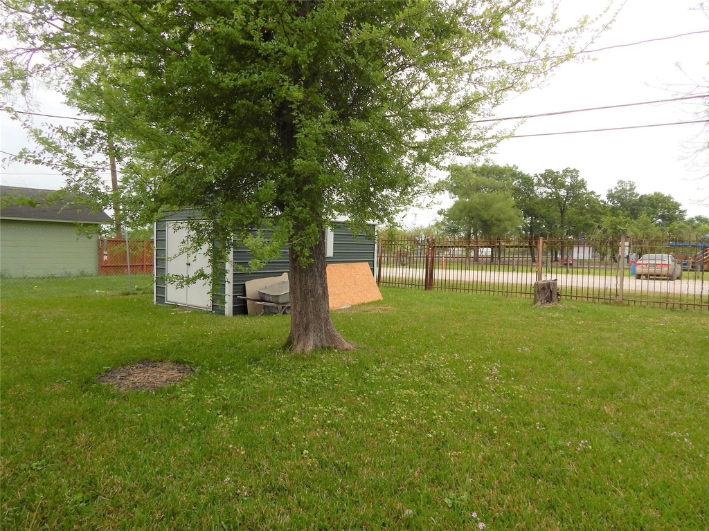 1305 Jennifer Lane - Photo 8