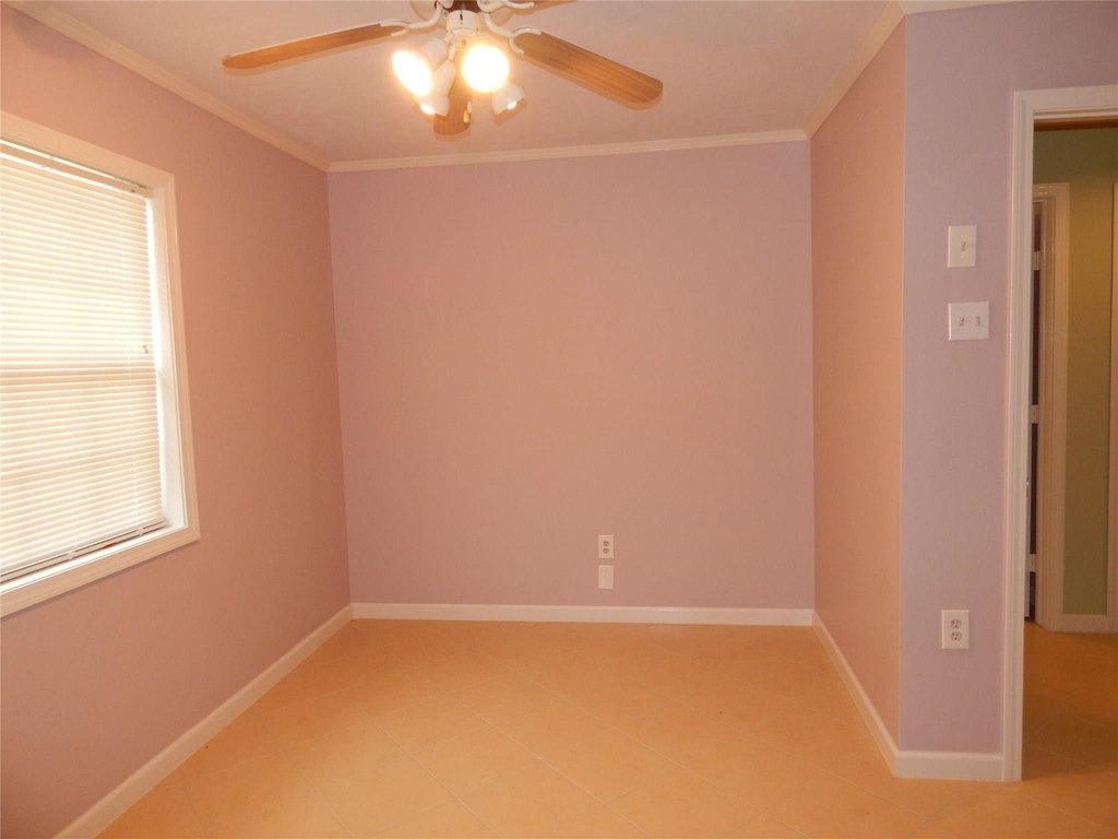 1305 Jennifer Lane - Photo 5