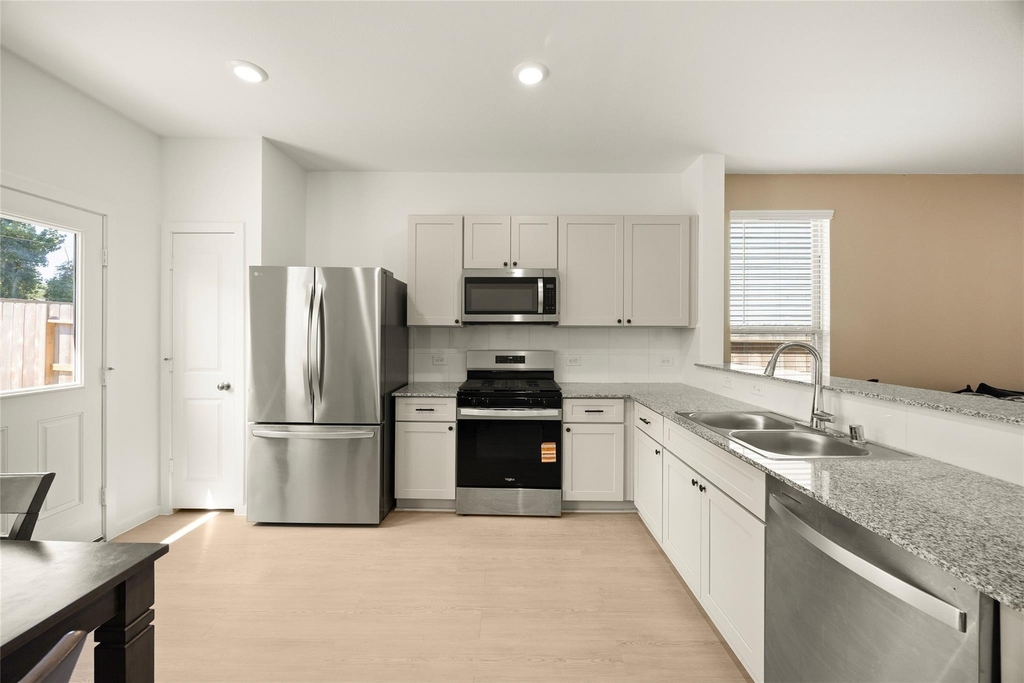 16956 Juniper Blossom Bend - Photo 3