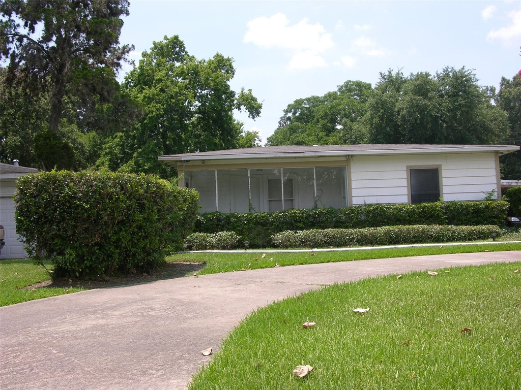 3520 Southmore Boulevard - Photo 0