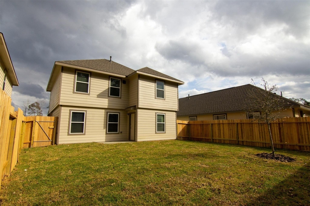 2646 Lina Drive - Photo 2